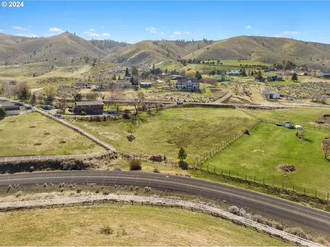 17373 Deer Park Loop Baker City OR 97814