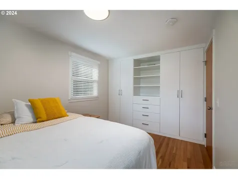 12820 SW Edgewood Street Portland OR 97225