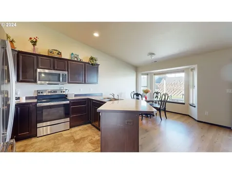 2614 Curlew Street Umatilla OR 97882