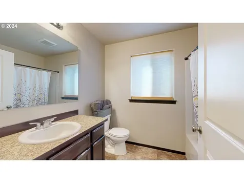2614 Curlew Street Umatilla OR 97882