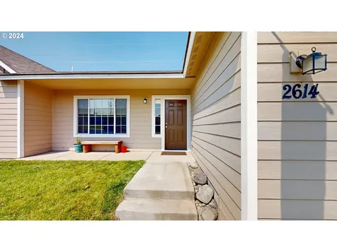2614 Curlew Street Umatilla OR 97882
