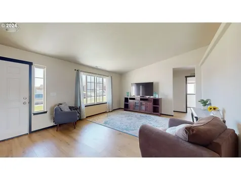 2614 Curlew Street Umatilla OR 97882