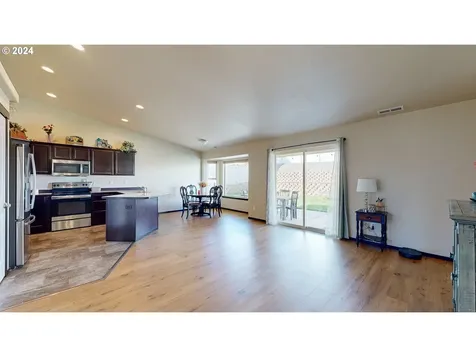 2614 Curlew Street Umatilla OR 97882