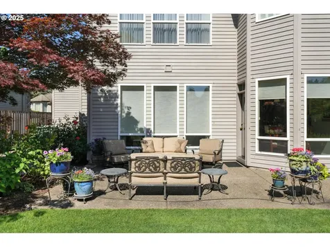 11060 SW Byrom Terrace Tualatin OR 97062