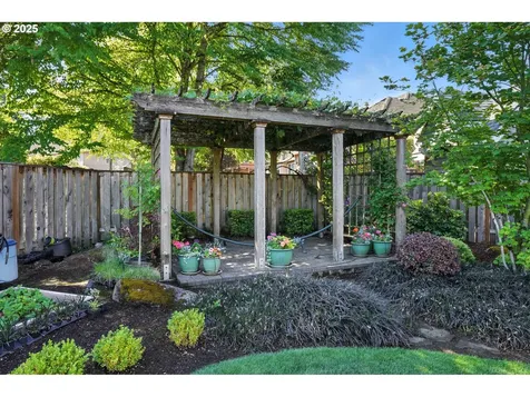11060 SW Byrom Terrace Tualatin OR 97062