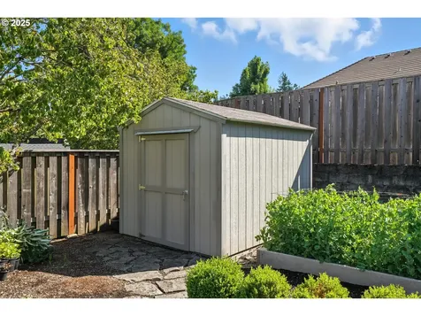 11060 SW Byrom Terrace Tualatin OR 97062