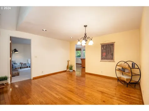 644 Pool Street Eugene OR 97401