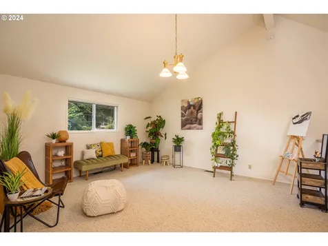 644 Pool Street Eugene OR 97401