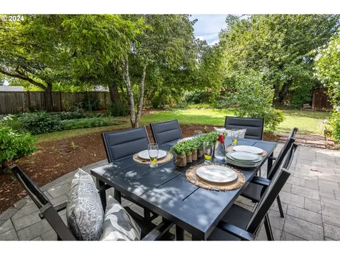 644 Pool Street Eugene OR 97401