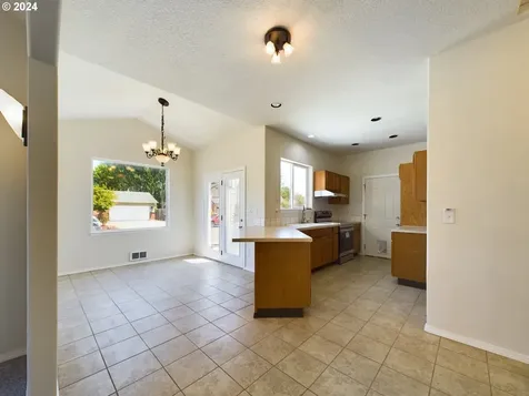 106 Ne Blair Street Sheridan OR 97378
