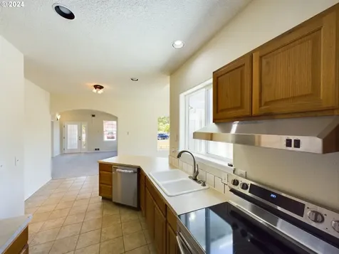 106 Ne Blair Street Sheridan OR 97378