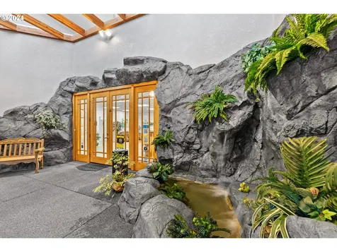 16289 Highway 101 S Brookings OR 97415