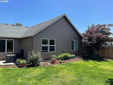 170 11th Street Jefferson OR 97352