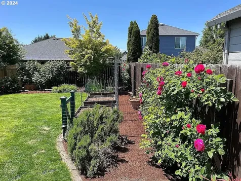 170 11th Street Jefferson OR 97352