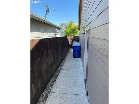 170 11th Street Jefferson OR 97352