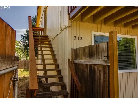 712 SE Russell Street Camas WA 98607