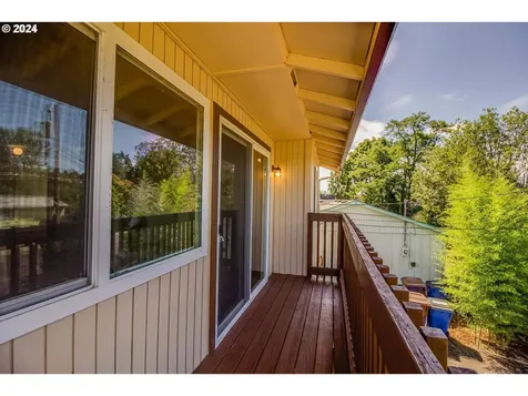 712 SE Russell Street Camas WA 98607