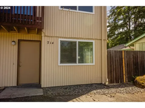 712 SE Russell Street Camas WA 98607