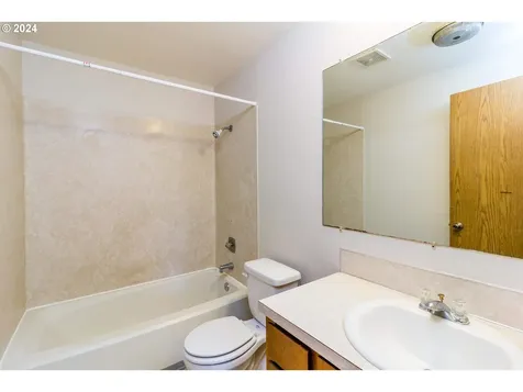 712 SE Russell Street Camas WA 98607