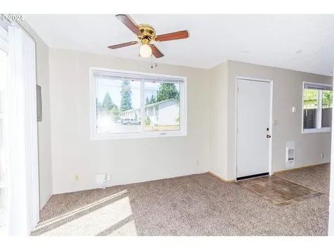 712 SE Russell Street Camas WA 98607