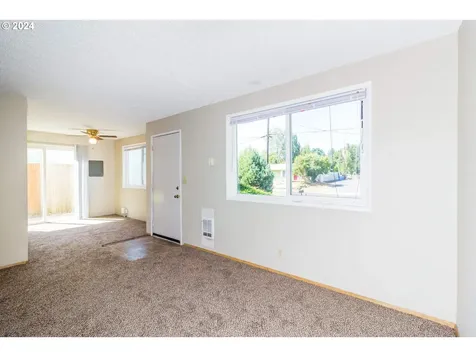 712 SE Russell Street Camas WA 98607
