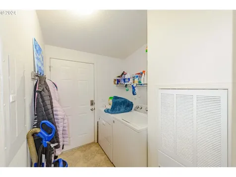 1080 Kentucky Avenue Coos Bay OR 97420