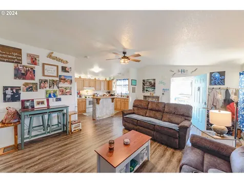 1080 Kentucky Avenue Coos Bay OR 97420