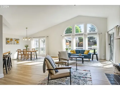 2214 NE 158th Avenue Portland OR 97230