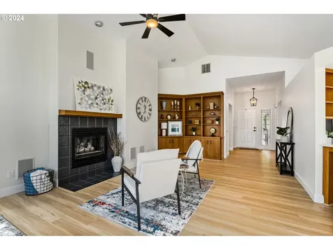 2214 NE 158th Avenue Portland OR 97230