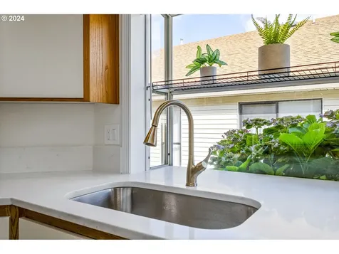 2214 NE 158th Avenue Portland OR 97230