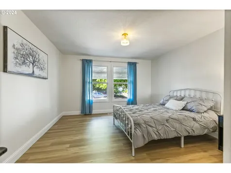 2214 NE 158th Avenue Portland OR 97230