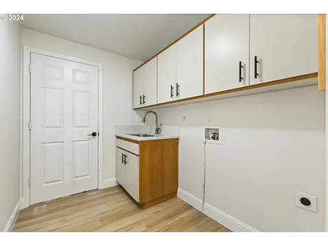 2214 NE 158th Avenue Portland OR 97230