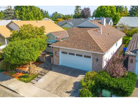2214 NE 158th Avenue Portland OR 97230