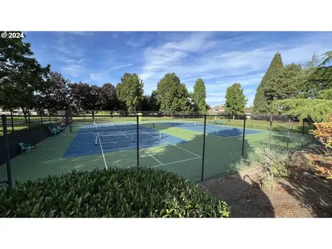 2214 NE 158th Avenue Portland OR 97230