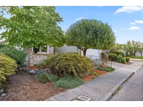 2214 NE 158th Avenue Portland OR 97230
