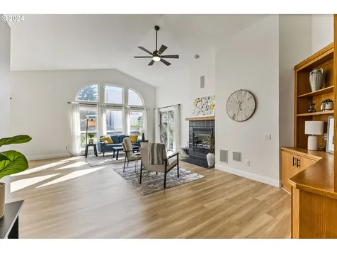 2214 NE 158th Avenue Portland OR 97230