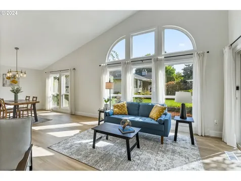 2214 NE 158th Avenue Portland OR 97230