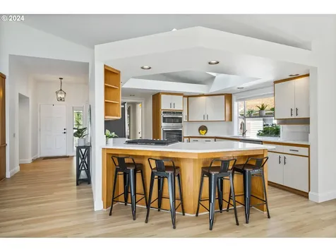 2214 NE 158th Avenue Portland OR 97230