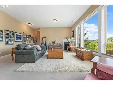 9621 NW Fleischner Street Portland OR 97229