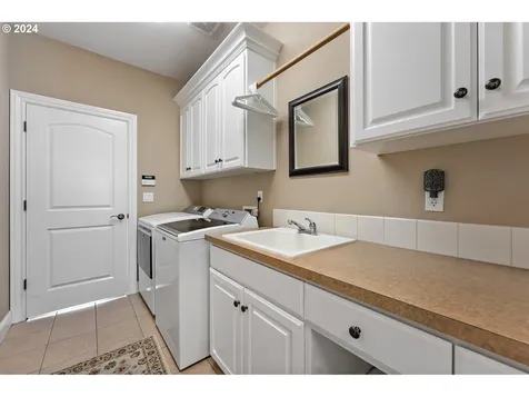 9621 NW Fleischner Street Portland OR 97229