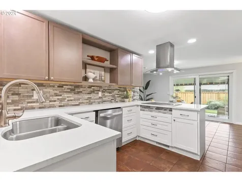 1394 Ne Arrowwood Street Hillsboro OR 97124