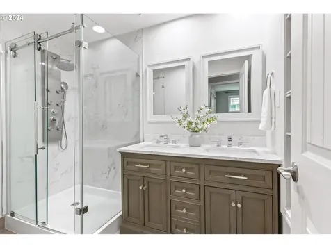 1394 Ne Arrowwood Street Hillsboro OR 97124