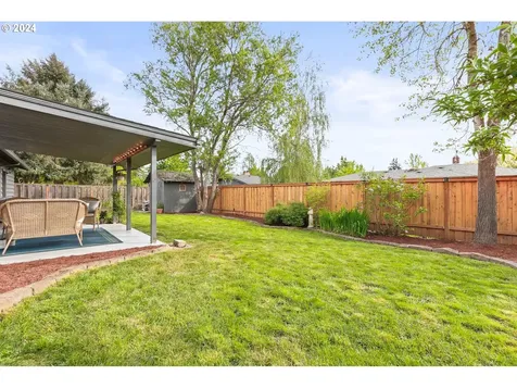 1394 Ne Arrowwood Street Hillsboro OR 97124
