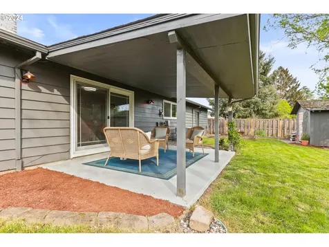 1394 Ne Arrowwood Street Hillsboro OR 97124