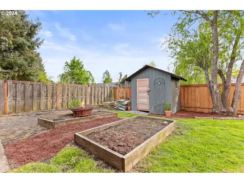 1394 Ne Arrowwood Street Hillsboro OR 97124