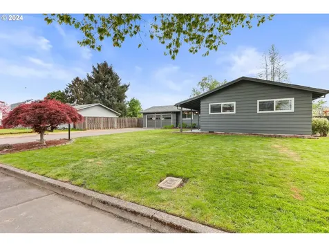 1394 Ne Arrowwood Street Hillsboro OR 97124