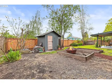1394 Ne Arrowwood Street Hillsboro OR 97124