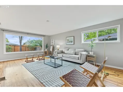 1394 Ne Arrowwood Street Hillsboro OR 97124