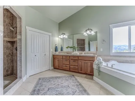 12609 Ne 246th Court Brush Prairie WA 98606