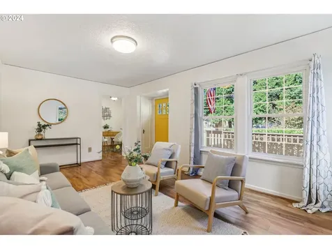 9320 N Saint Johns Avenue Portland OR 97203